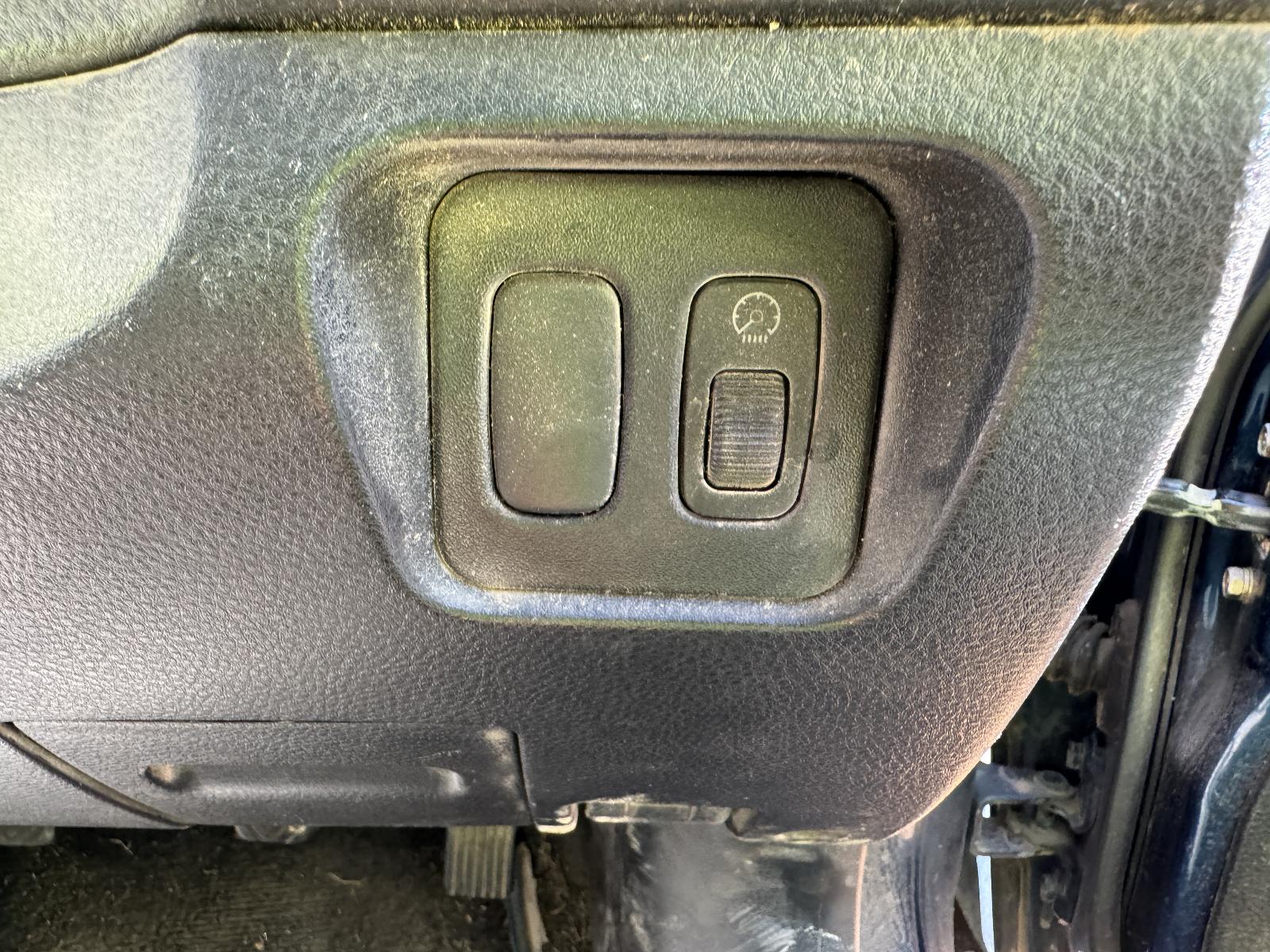 View MITSUBISHI LANCER 2006 4 Door Sedan Breaking