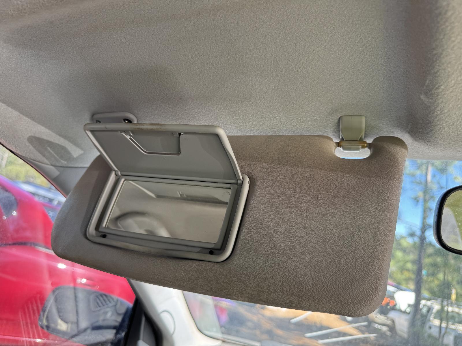 View MITSUBISHI LANCER 2006 4 Door Sedan Breaking