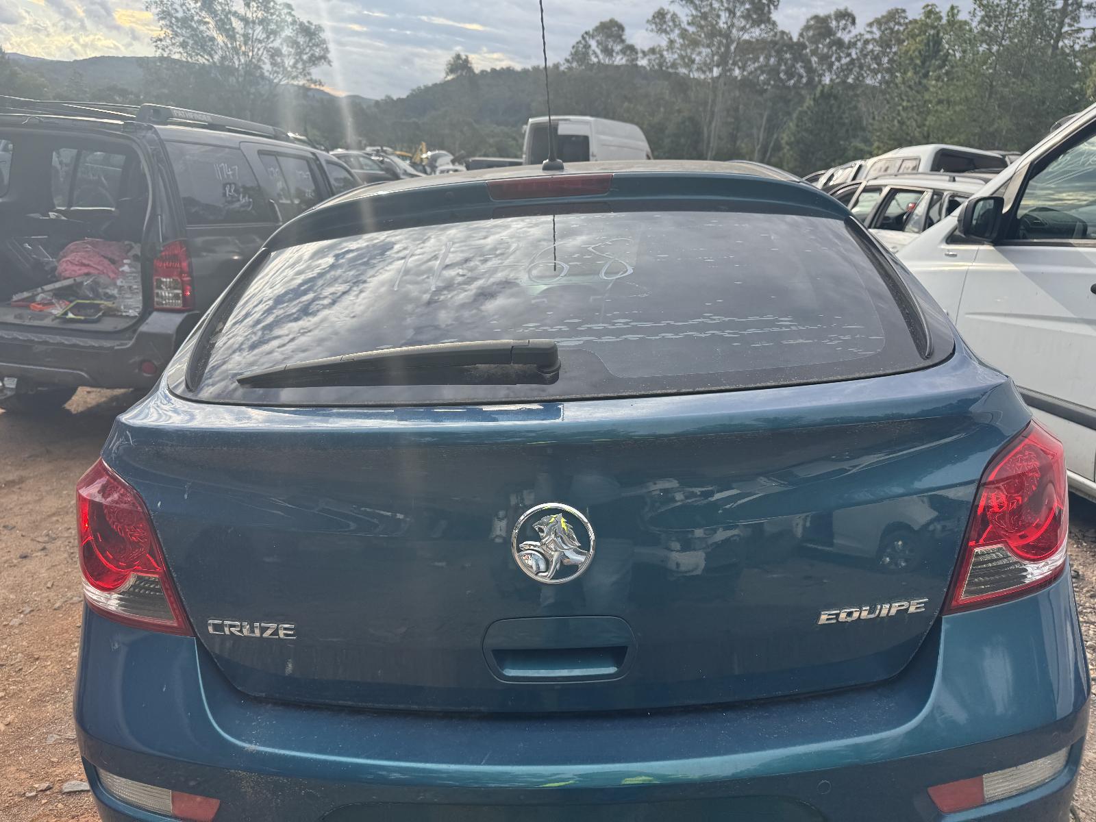 View HOLDEN CRUZE 2012 4 Door Hatchback Breaking