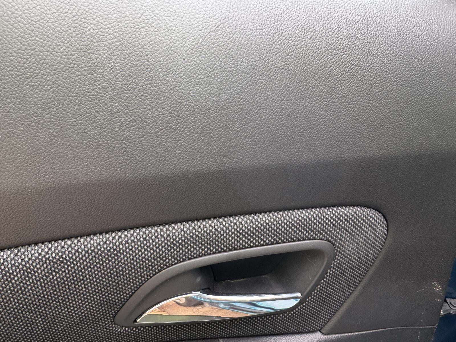 View HOLDEN CRUZE 2012 4 Door Hatchback Breaking