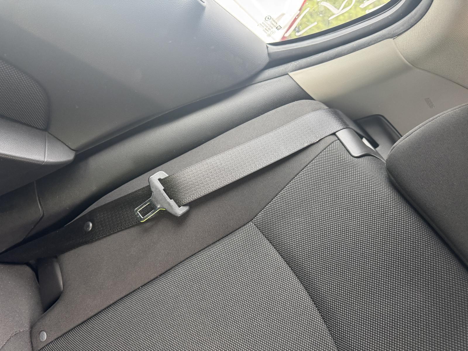 View HOLDEN CRUZE 2012 4 Door Hatchback Breaking