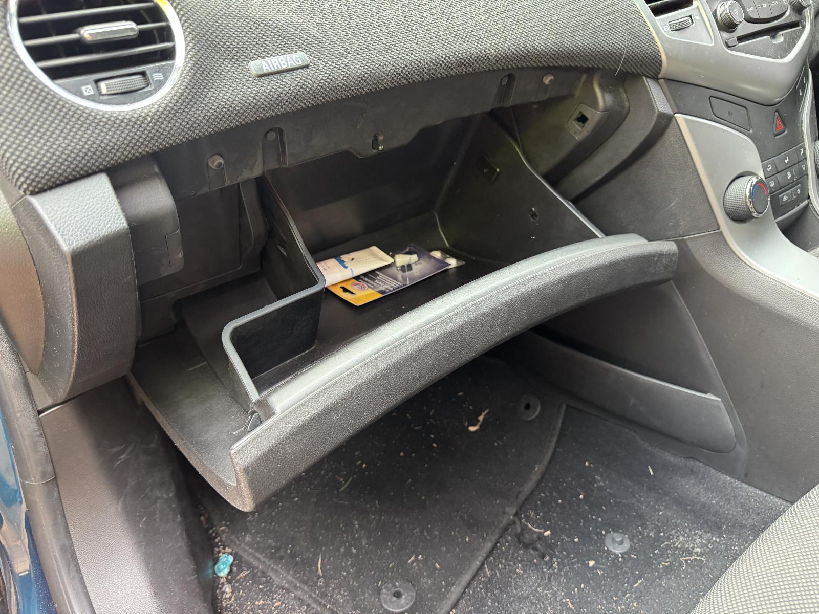 View HOLDEN CRUZE 2012 4 Door Hatchback Breaking