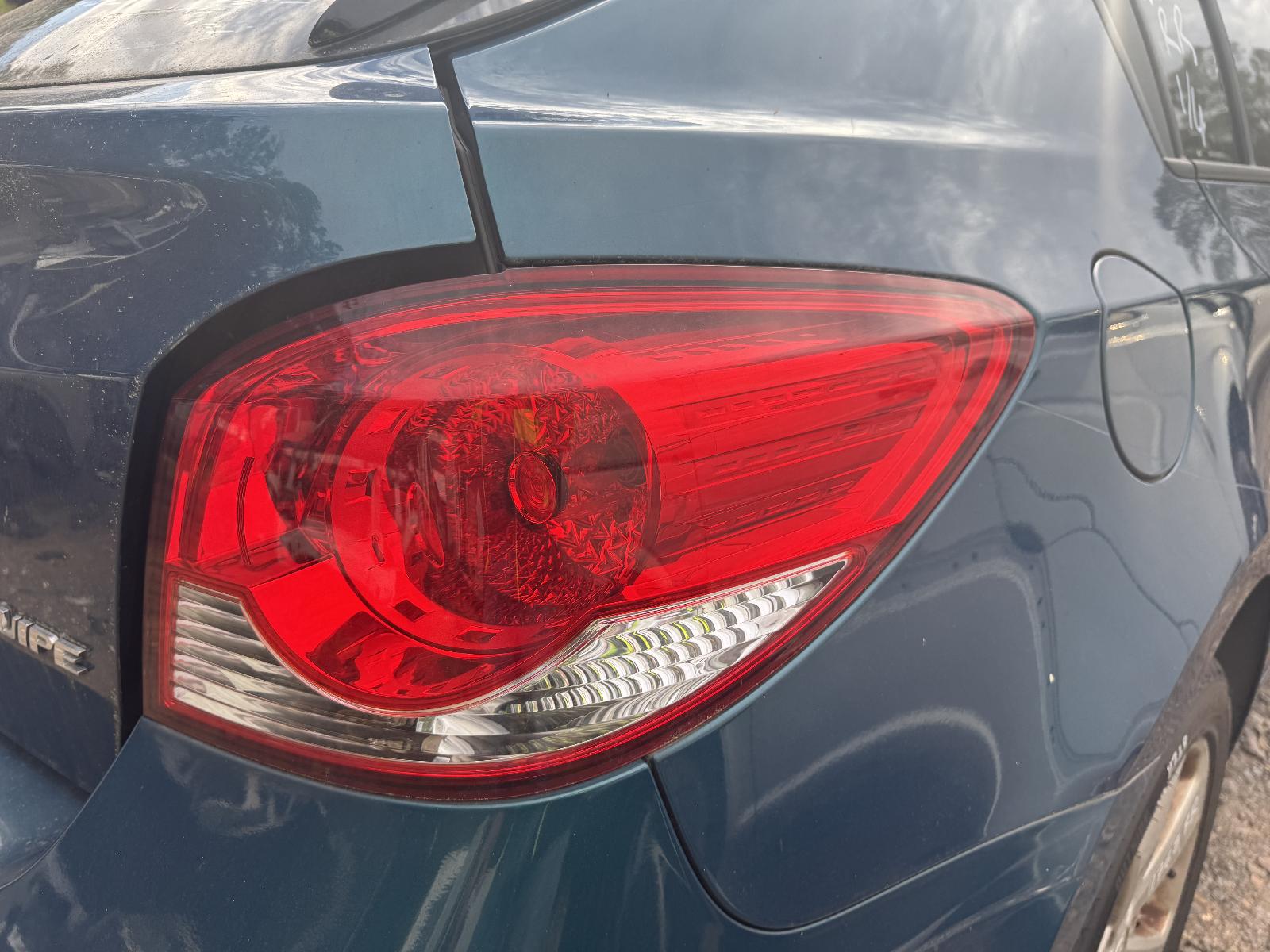 View HOLDEN CRUZE 2012 4 Door Hatchback Breaking