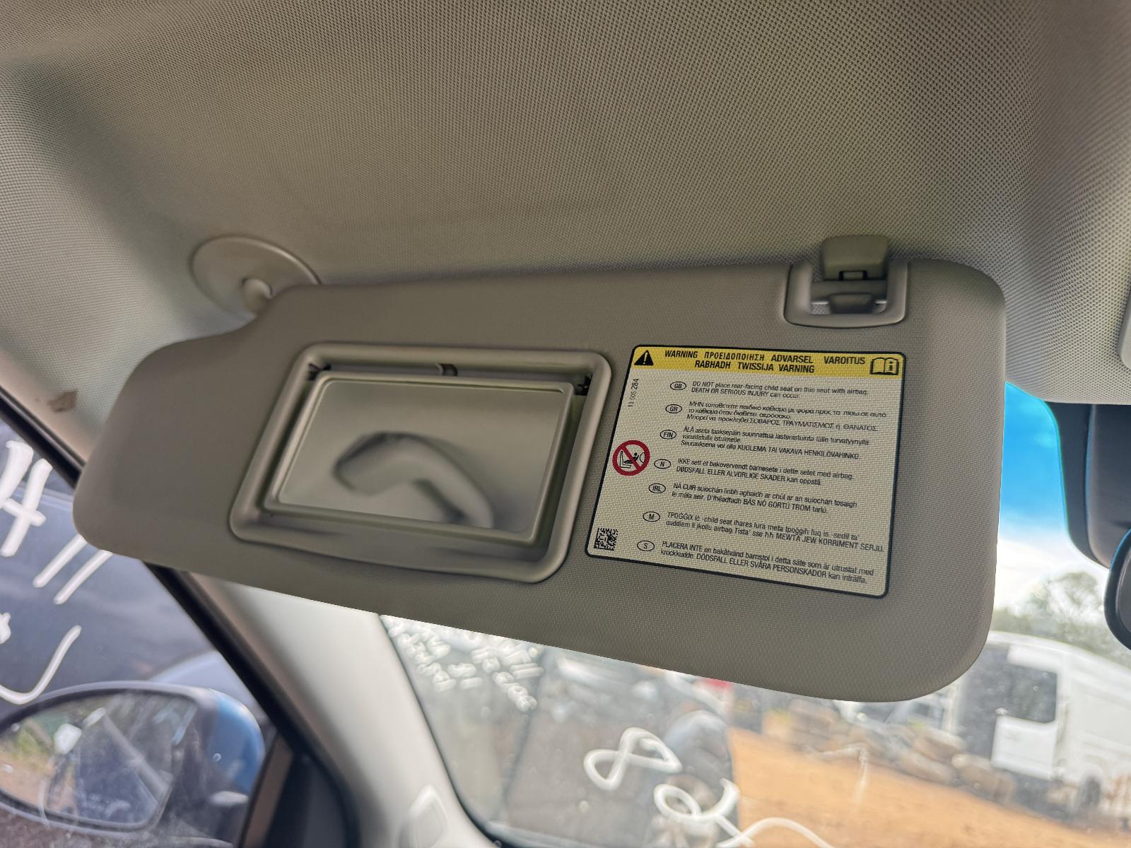 View HOLDEN CRUZE 2012 4 Door Hatchback Breaking