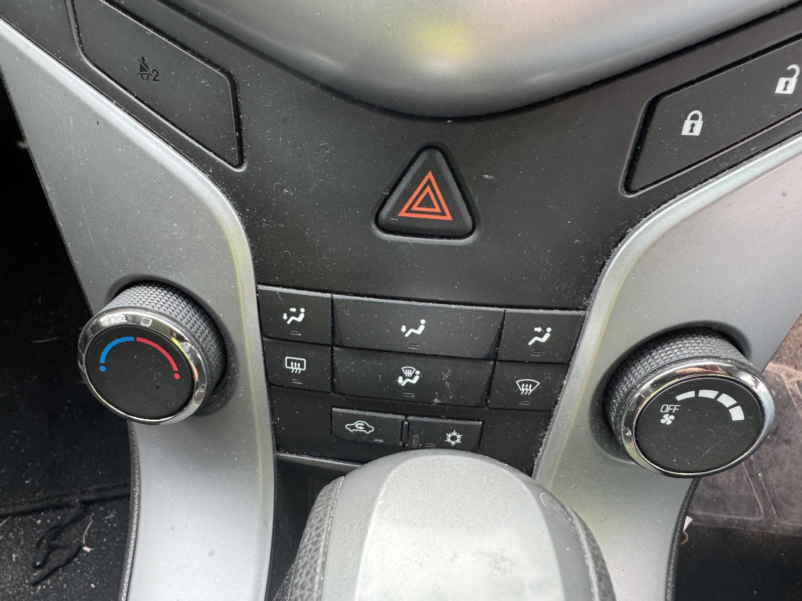 View HOLDEN CRUZE 2012 4 Door Hatchback Breaking