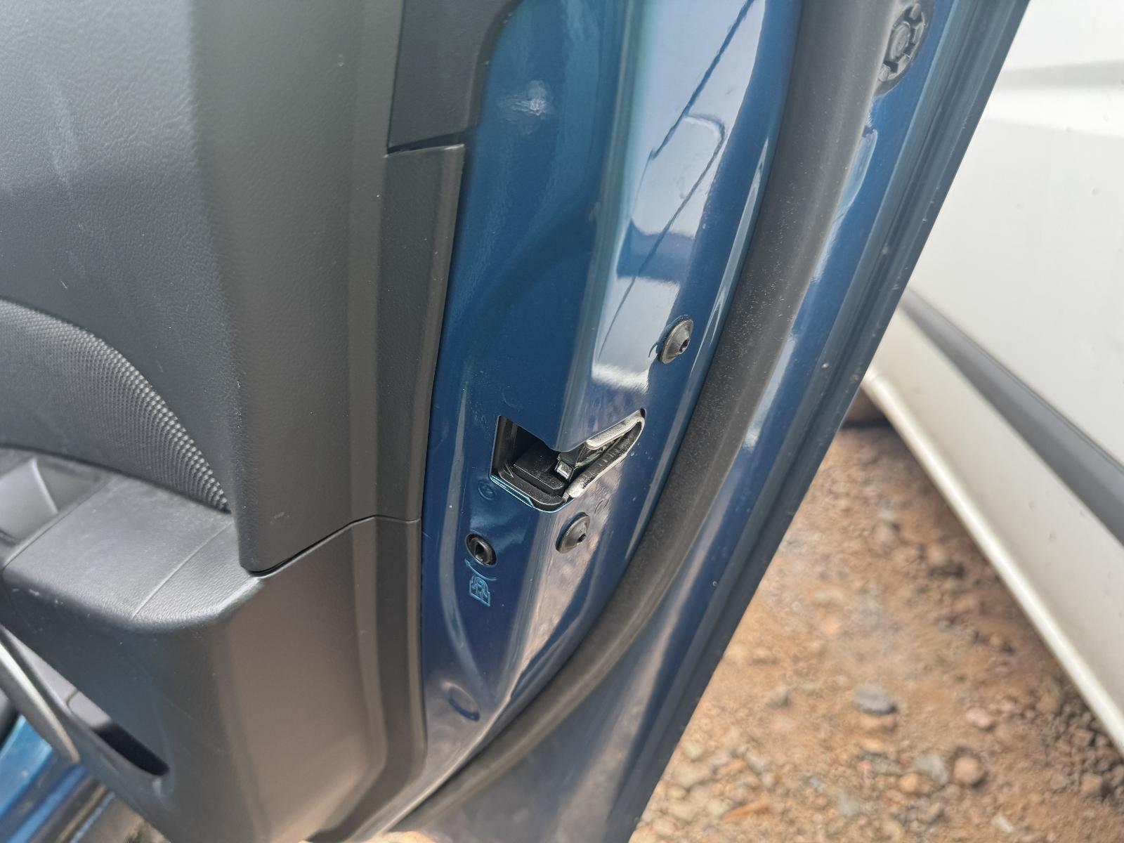 View HOLDEN CRUZE 2012 4 Door Hatchback Breaking