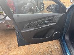 View HOLDEN CRUZE 2012 4 Door Hatchback Breaking