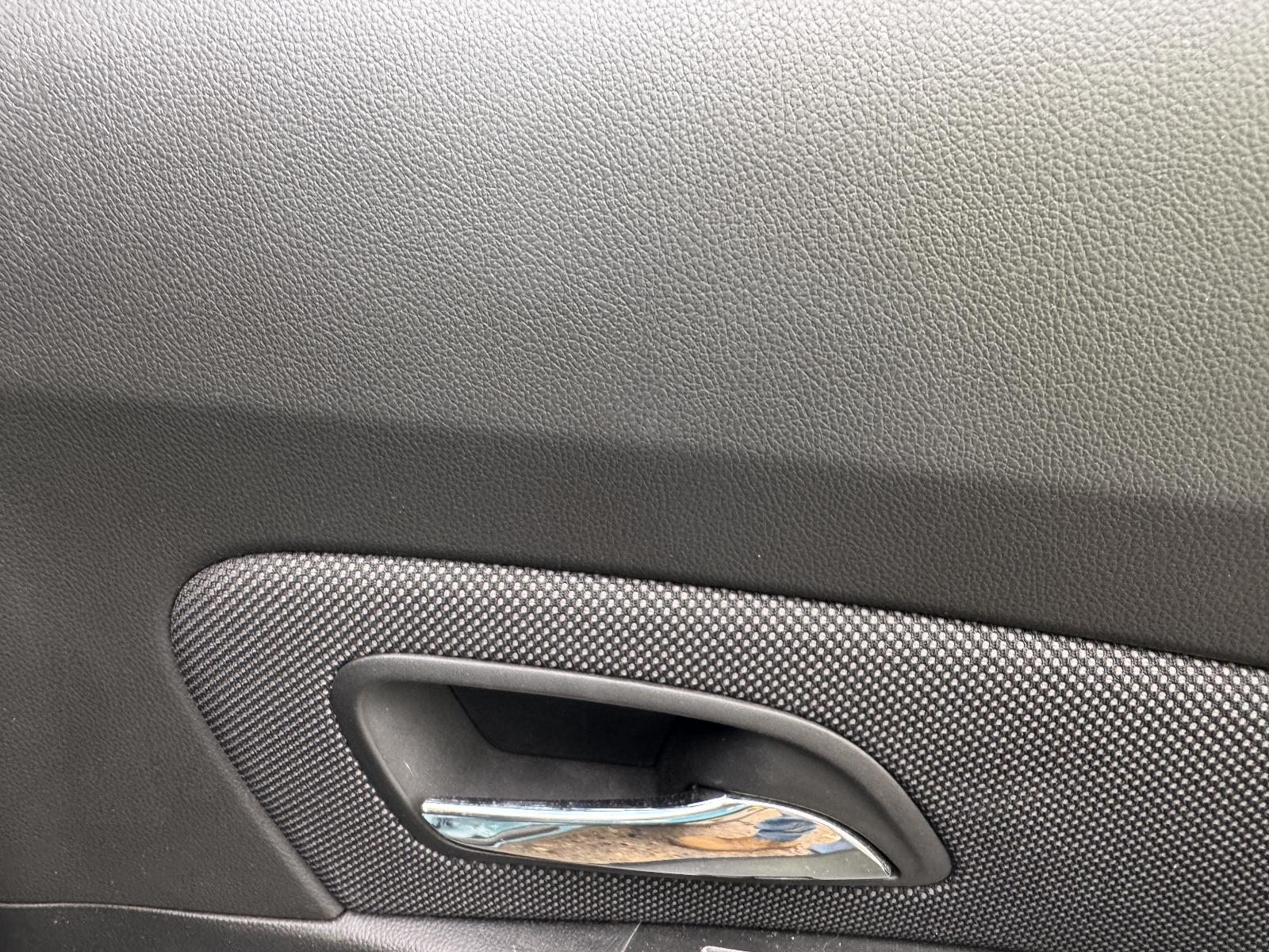 View HOLDEN CRUZE 2012 4 Door Hatchback Breaking
