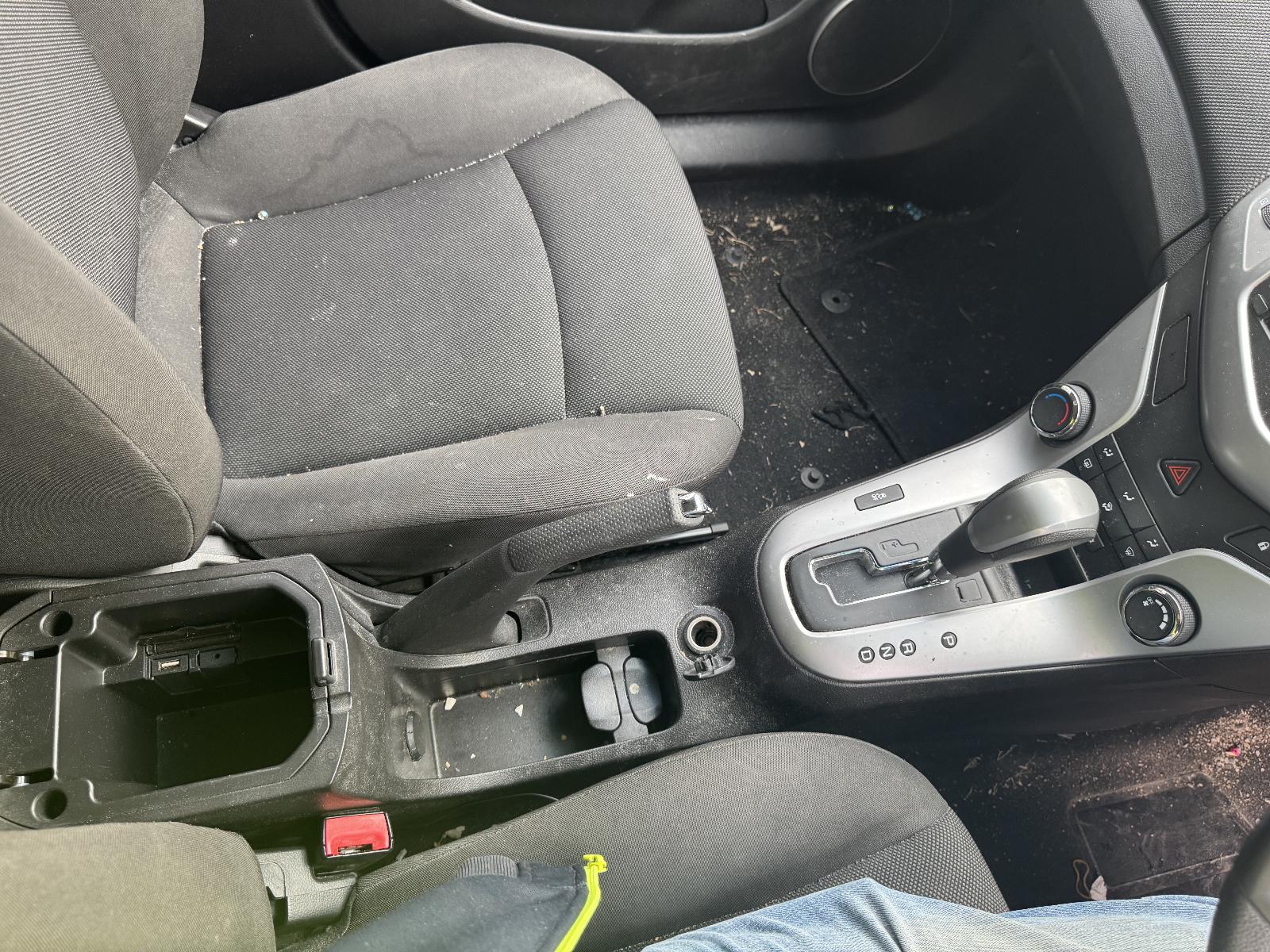 View HOLDEN CRUZE 2012 4 Door Hatchback Breaking