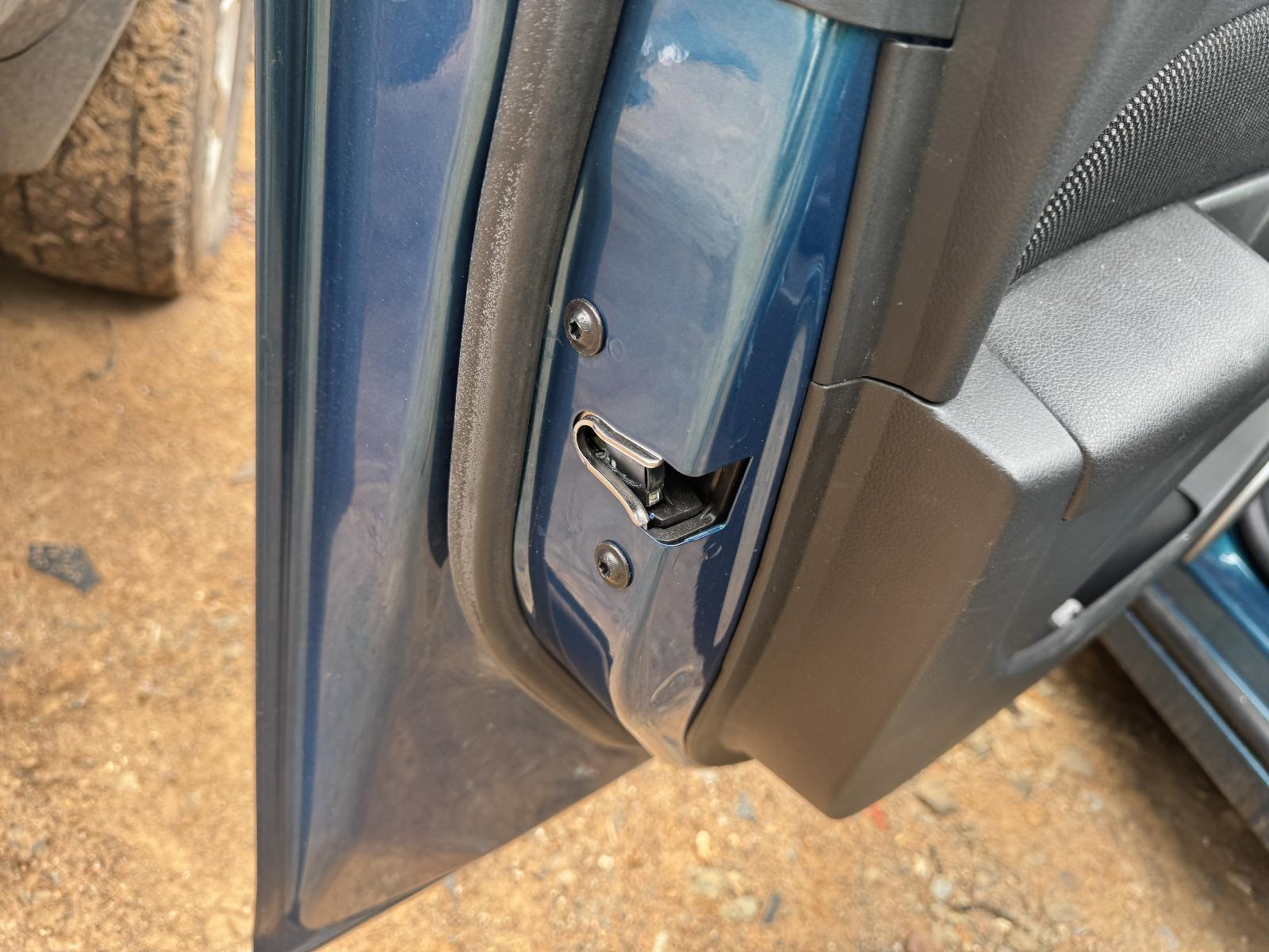 View HOLDEN CRUZE 2012 4 Door Hatchback Breaking