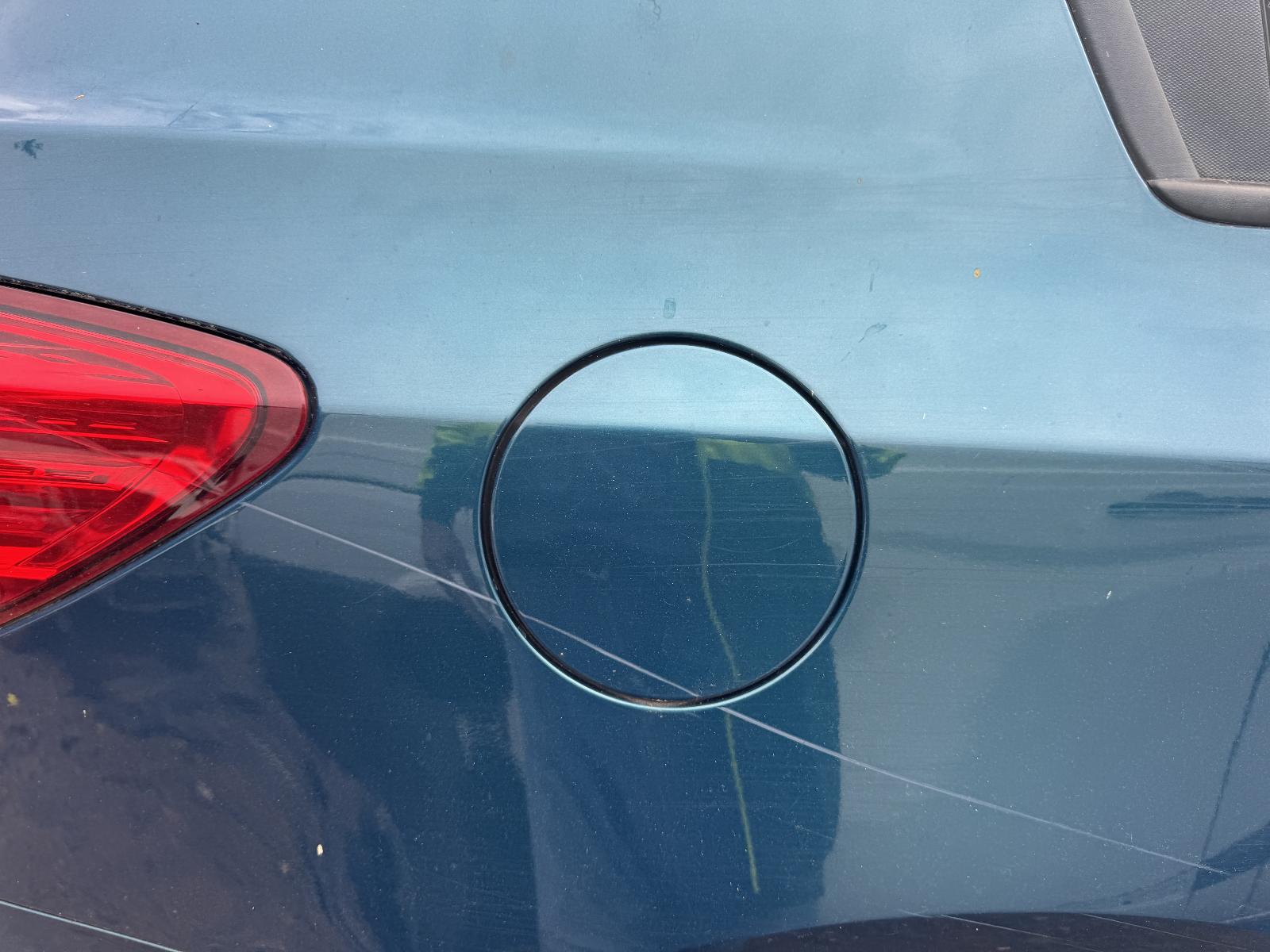 View HOLDEN CRUZE 2012 4 Door Hatchback Breaking