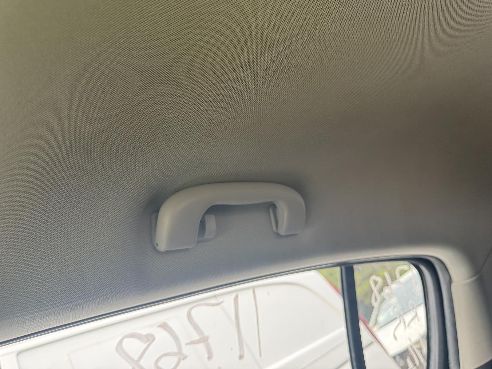 View HOLDEN CRUZE 2012 4 Door Hatchback Breaking