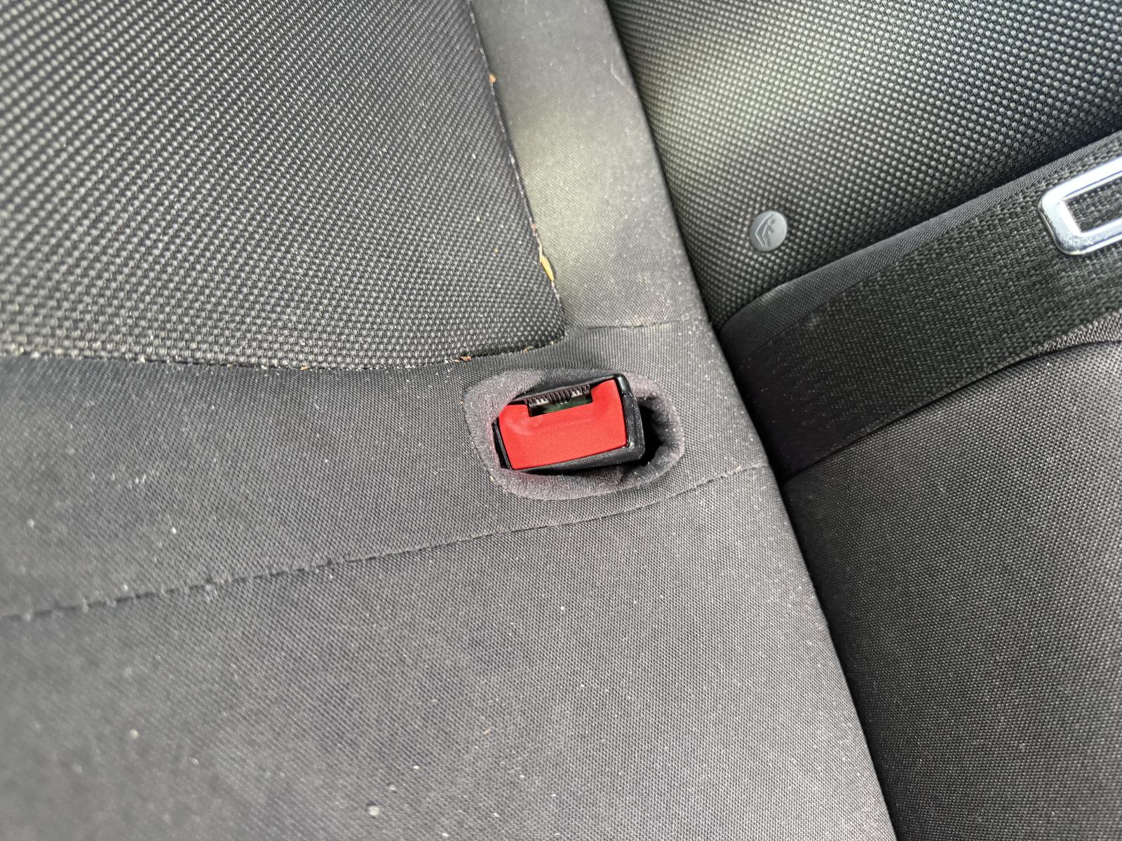 View HOLDEN CRUZE 2012 4 Door Hatchback Breaking