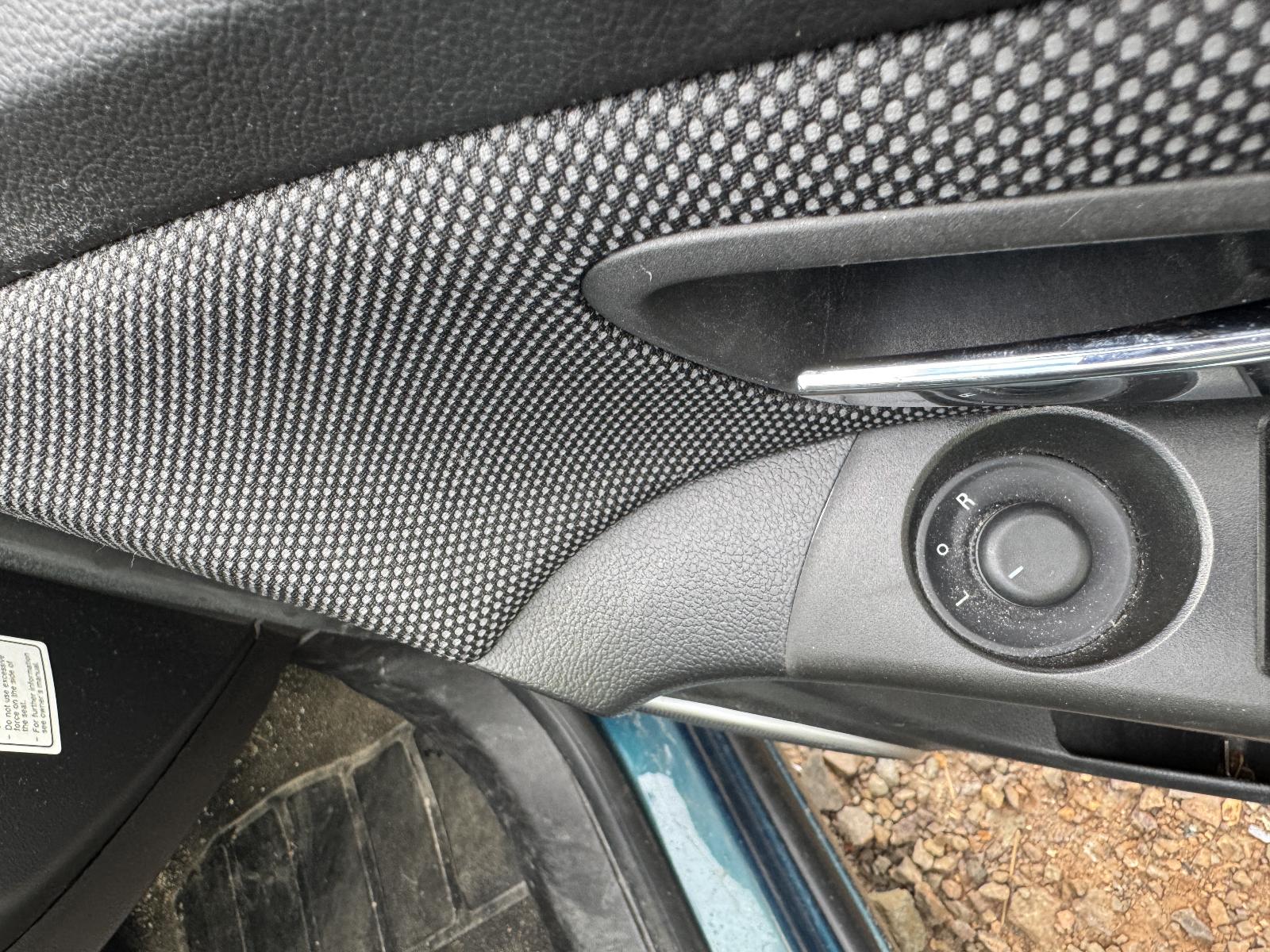 View HOLDEN CRUZE 2012 4 Door Hatchback Breaking