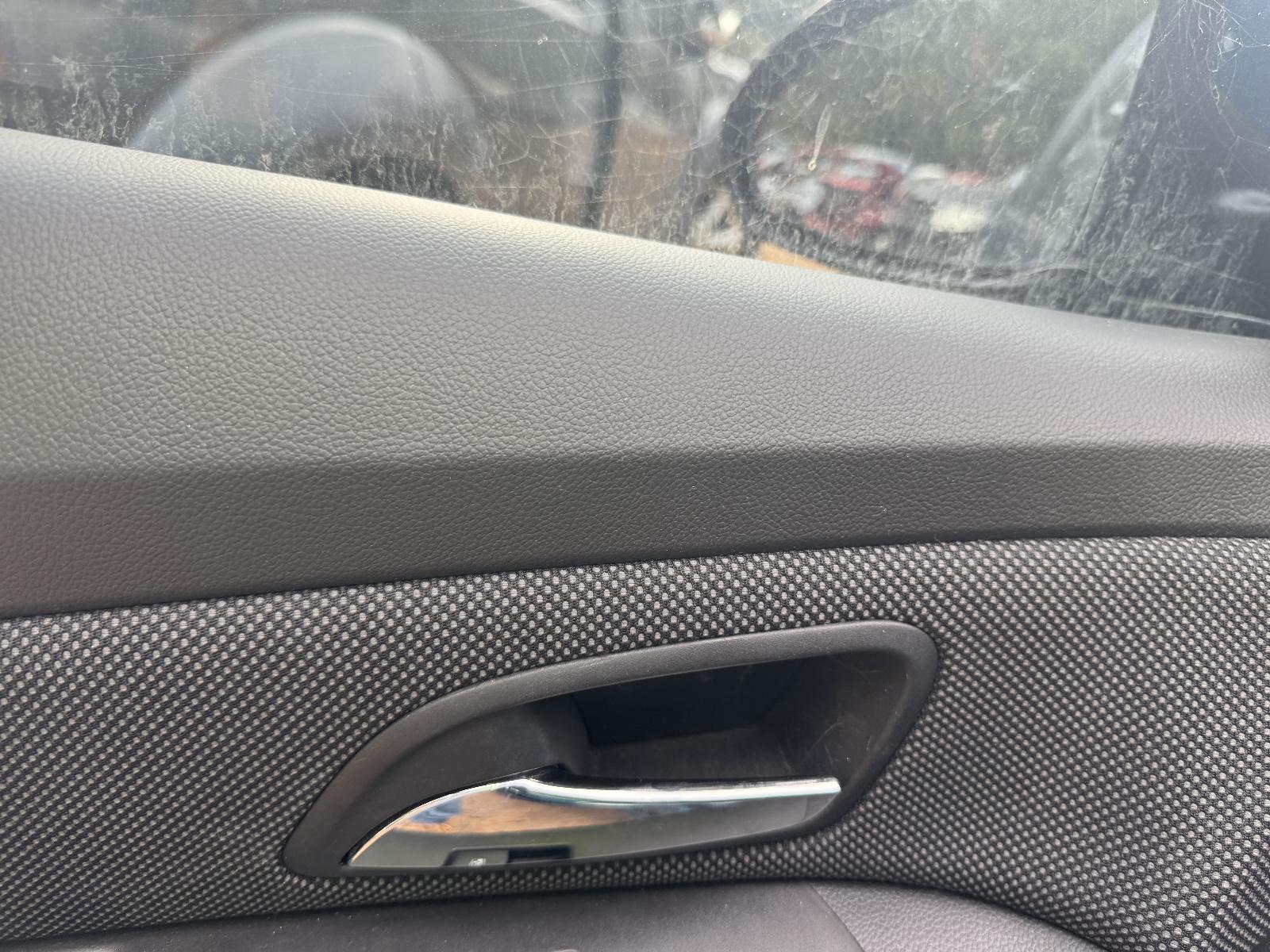 View HOLDEN CRUZE 2012 4 Door Hatchback Breaking