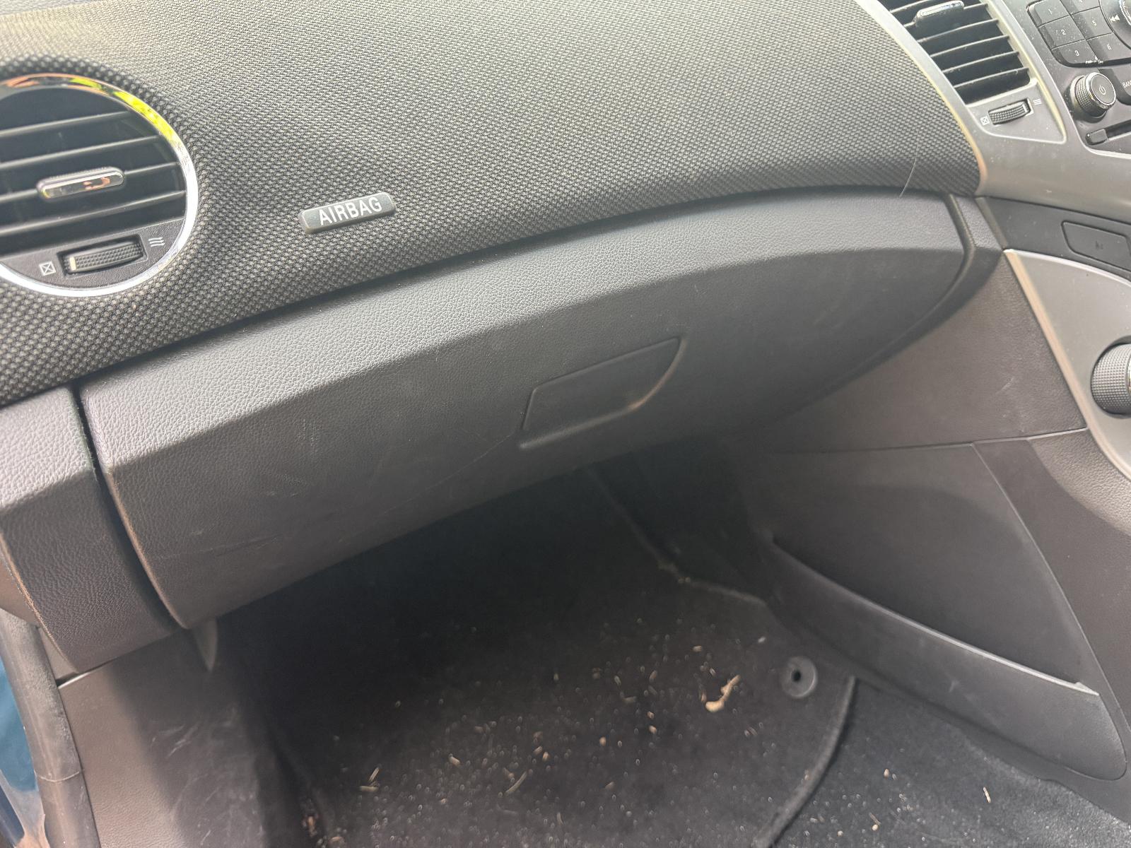 View HOLDEN CRUZE 2012 4 Door Hatchback Breaking