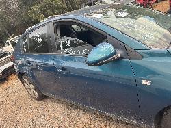 View HOLDEN CRUZE 2012 4 Door Hatchback Breaking