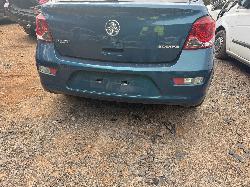View HOLDEN CRUZE 2012 4 Door Hatchback Breaking
