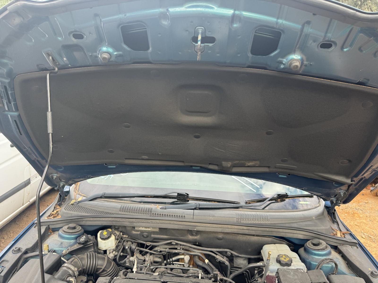 View HOLDEN CRUZE 2012 4 Door Hatchback Breaking