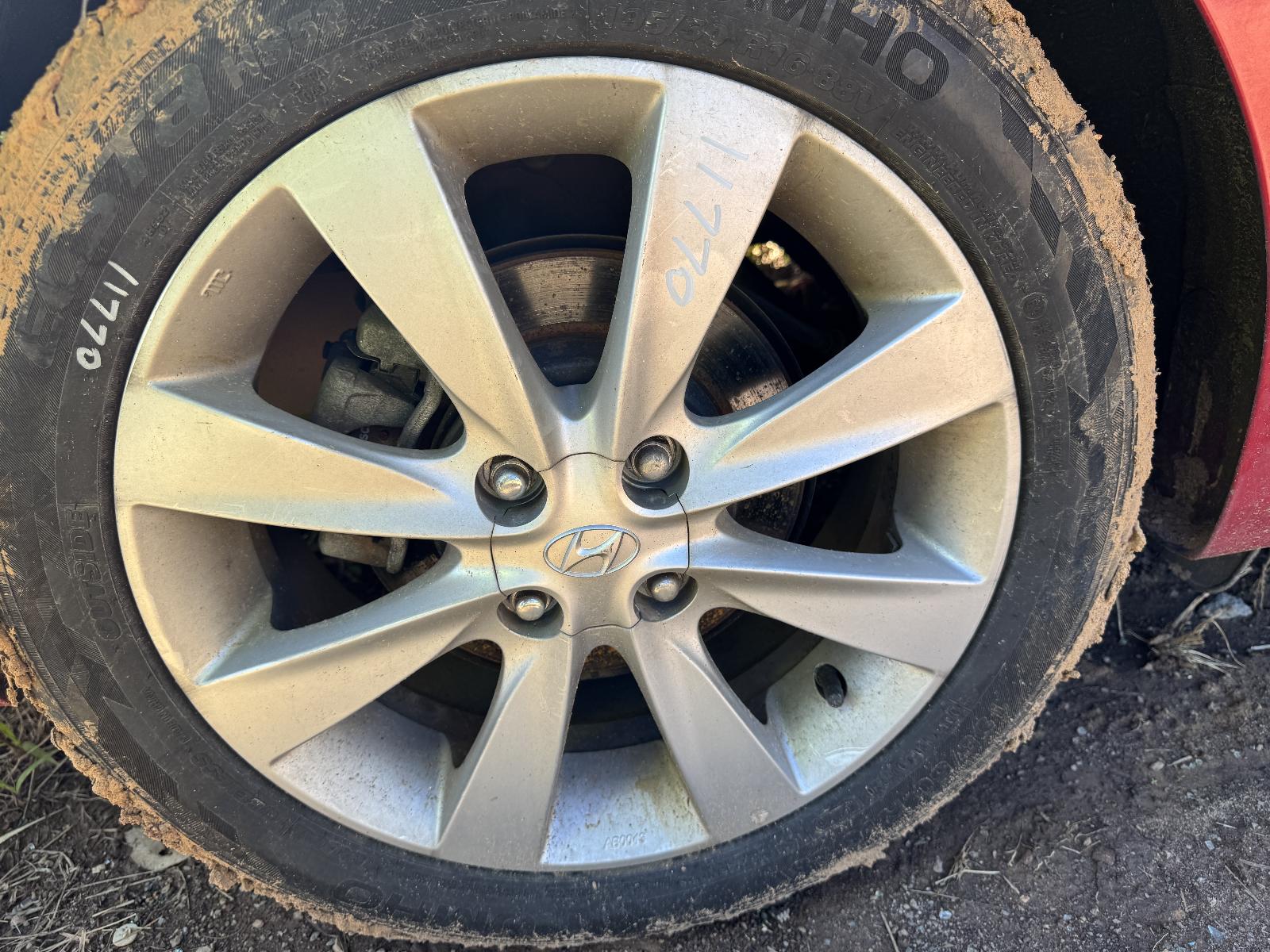 View HYUNDAI ACCENT 2017 4 Door Sedan Breaking