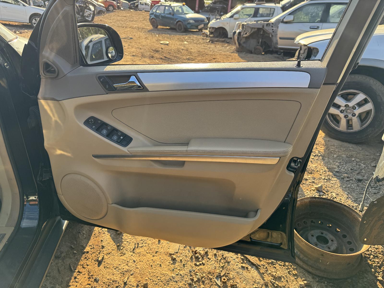 View MERCEDES M CLASS 2008 5 Door Station Wagon Breaking