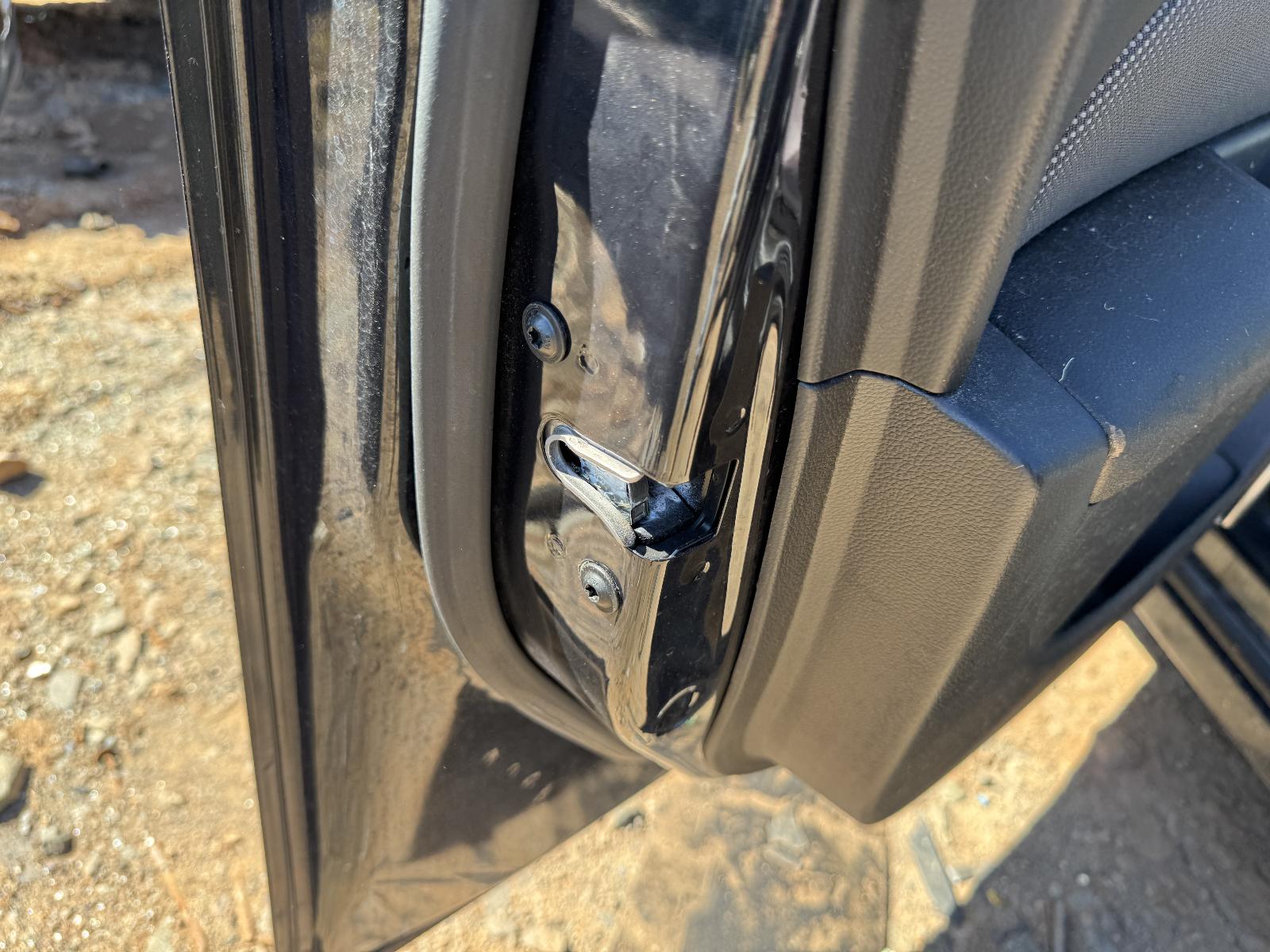 View HOLDEN CRUZE 2010 4 Door Sedan Breaking