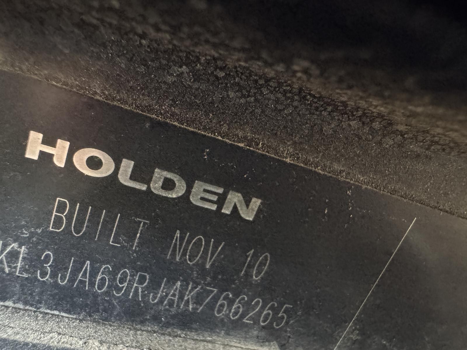 View HOLDEN CRUZE 2010 4 Door Sedan Breaking