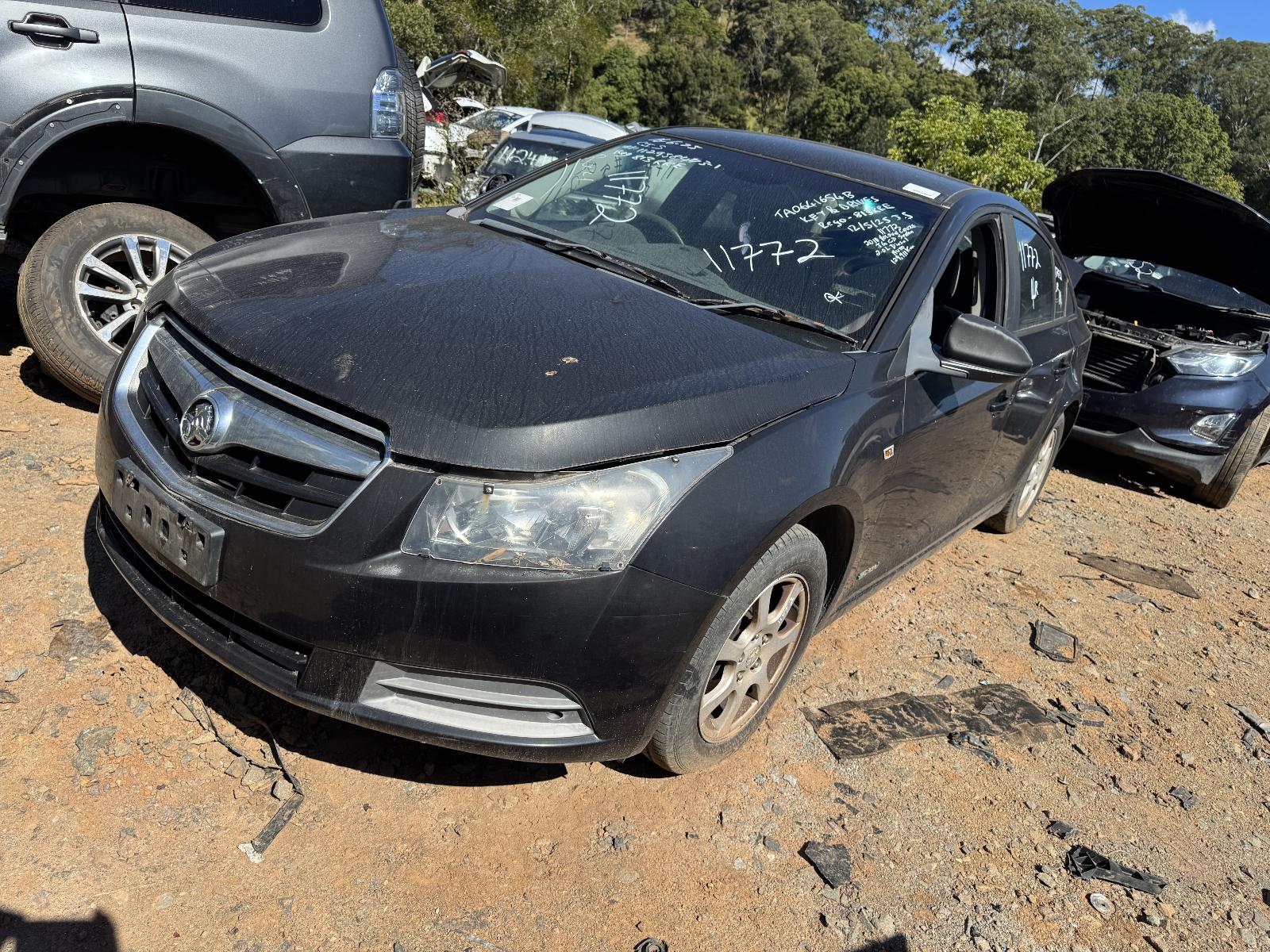 View HOLDEN CRUZE 2010 4 Door Sedan Breaking