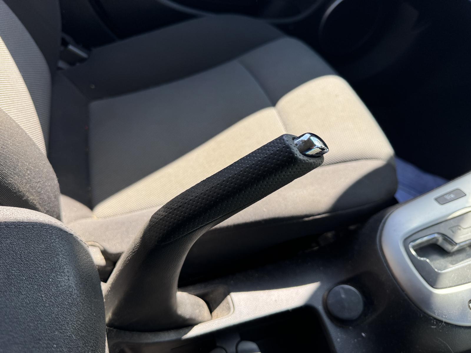 View HOLDEN CRUZE 2010 4 Door Sedan Breaking