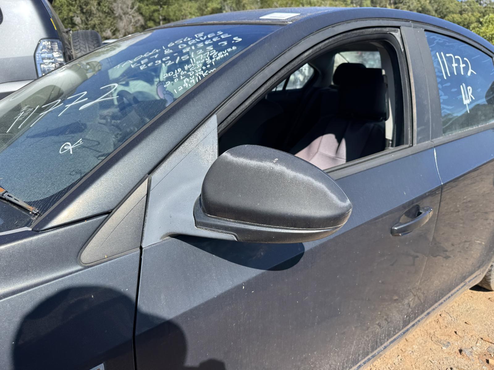 View HOLDEN CRUZE 2010 4 Door Sedan Breaking