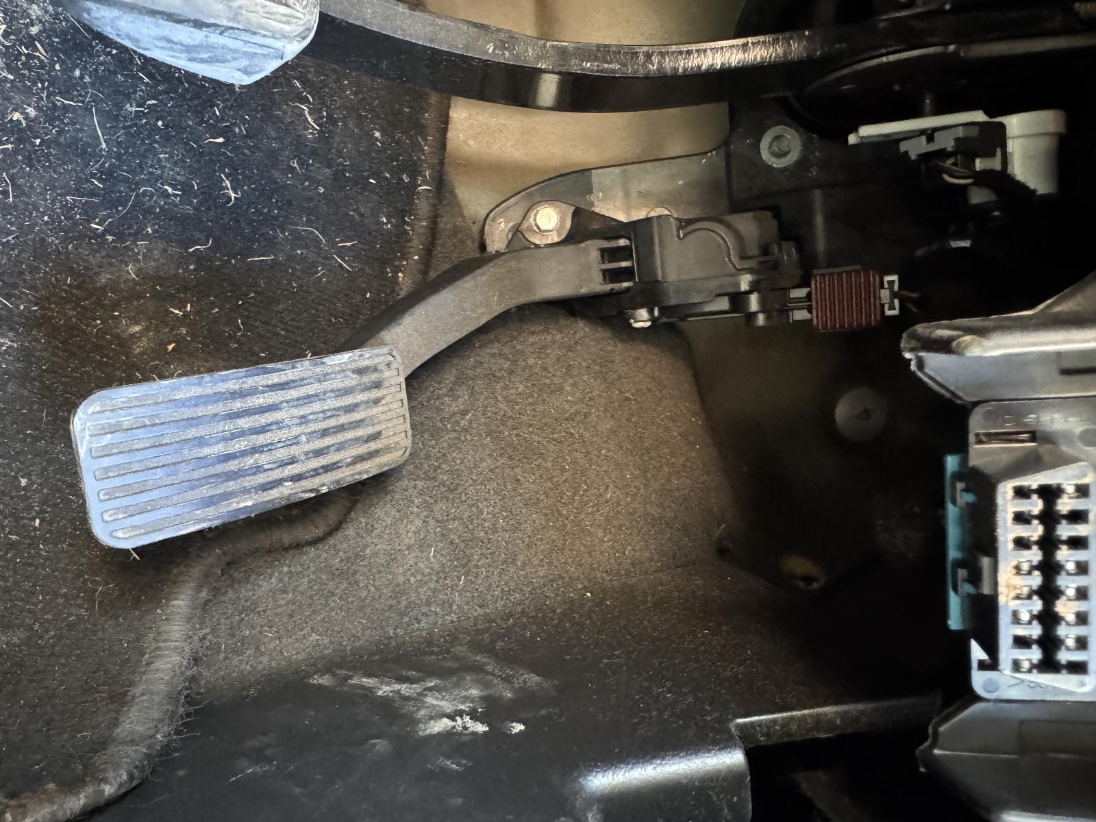 View HOLDEN CRUZE 2010 4 Door Sedan Breaking