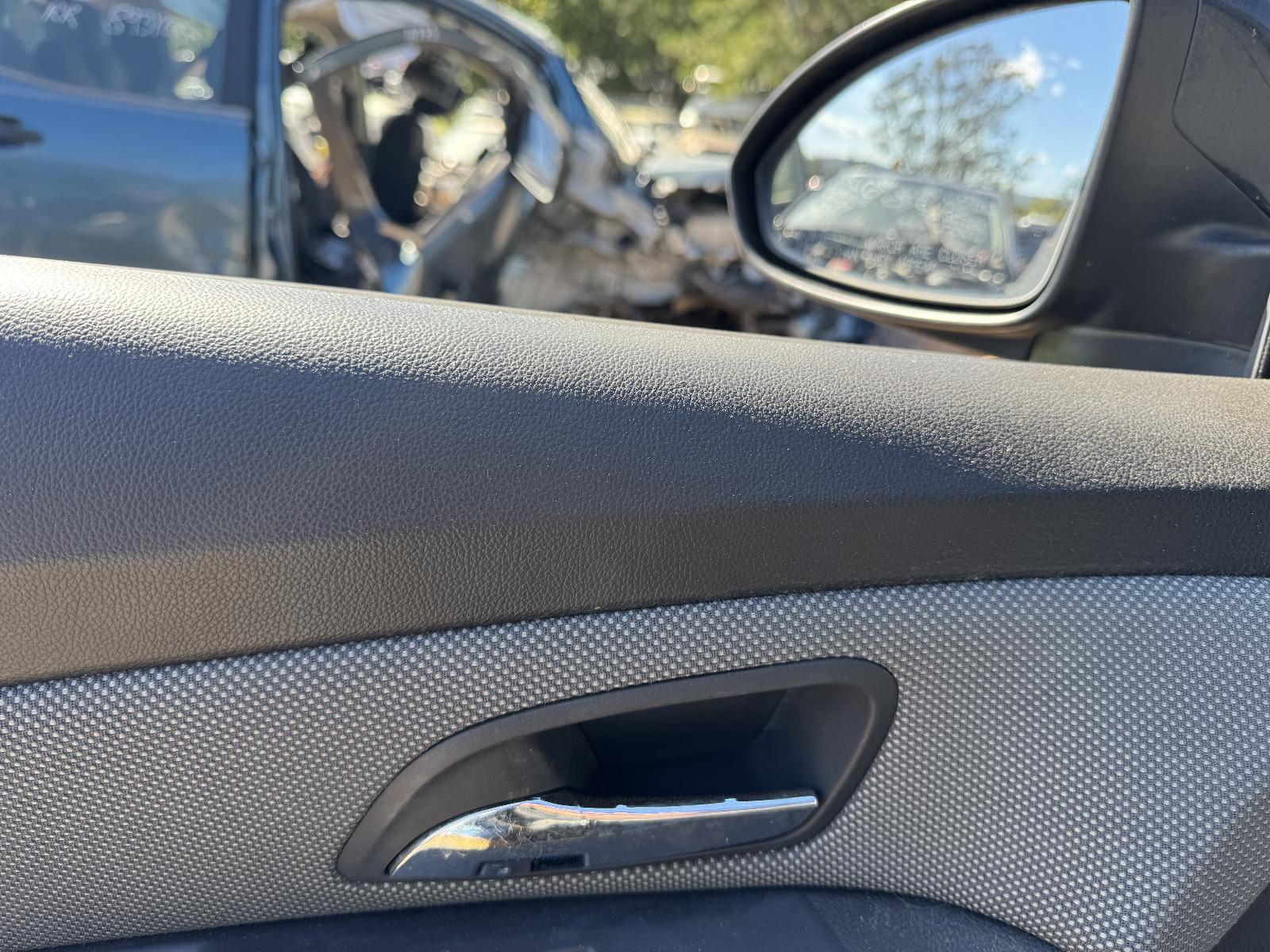 View HOLDEN CRUZE 2010 4 Door Sedan Breaking