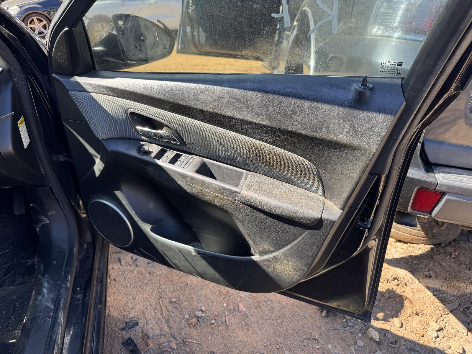 View HOLDEN CRUZE 2010 4 Door Sedan Breaking