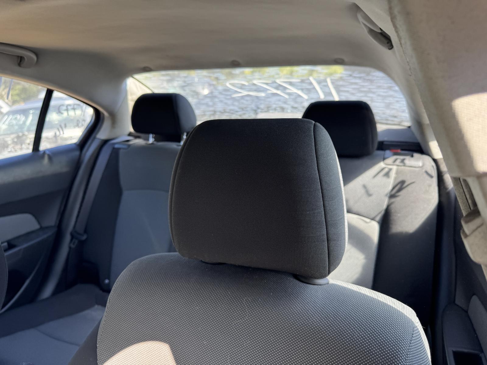 View HOLDEN CRUZE 2010 4 Door Sedan Breaking