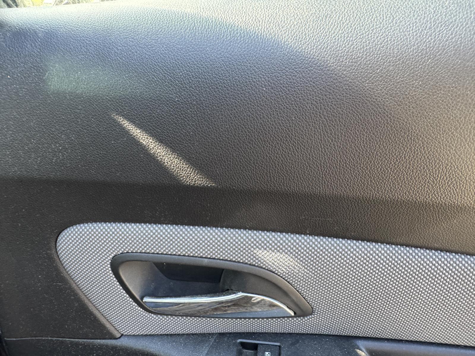 View HOLDEN CRUZE 2010 4 Door Sedan Breaking