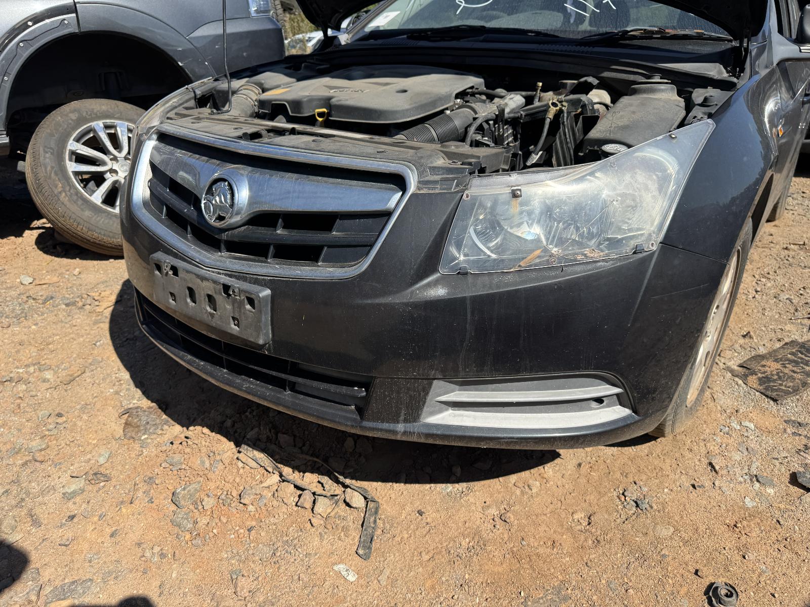 View HOLDEN CRUZE 2010 4 Door Sedan Breaking