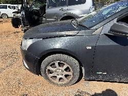 View HOLDEN CRUZE 2010 4 Door Sedan Breaking