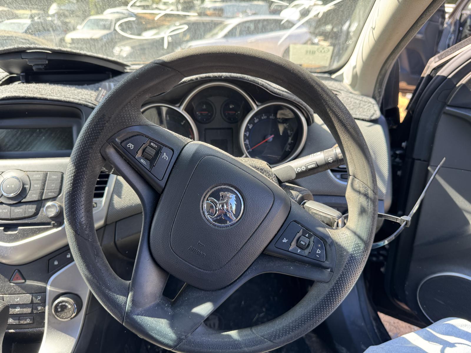 View HOLDEN CRUZE 2010 4 Door Sedan Breaking