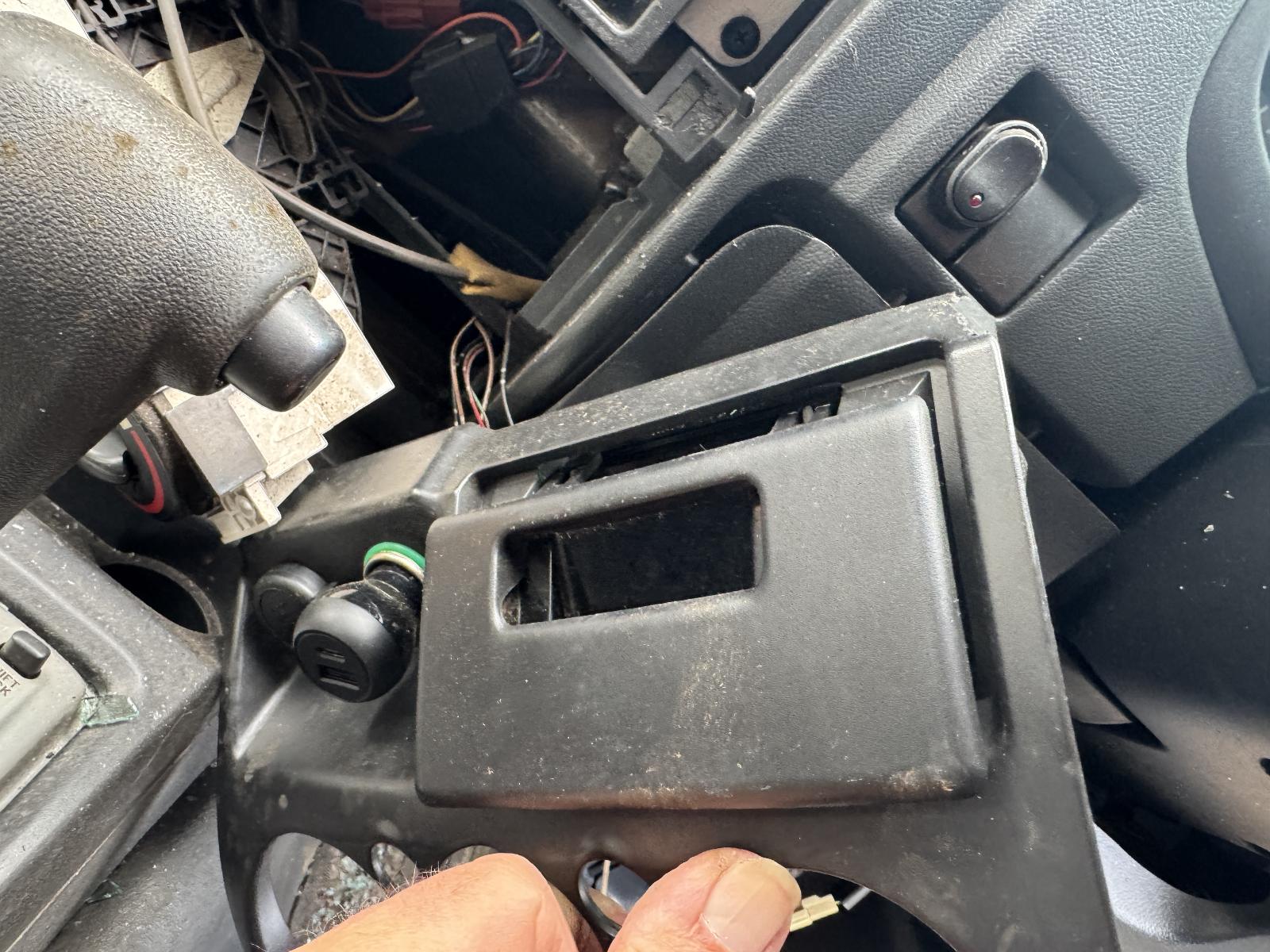 View HOLDEN COLORADO 2009 4 Door Pickup Breaking