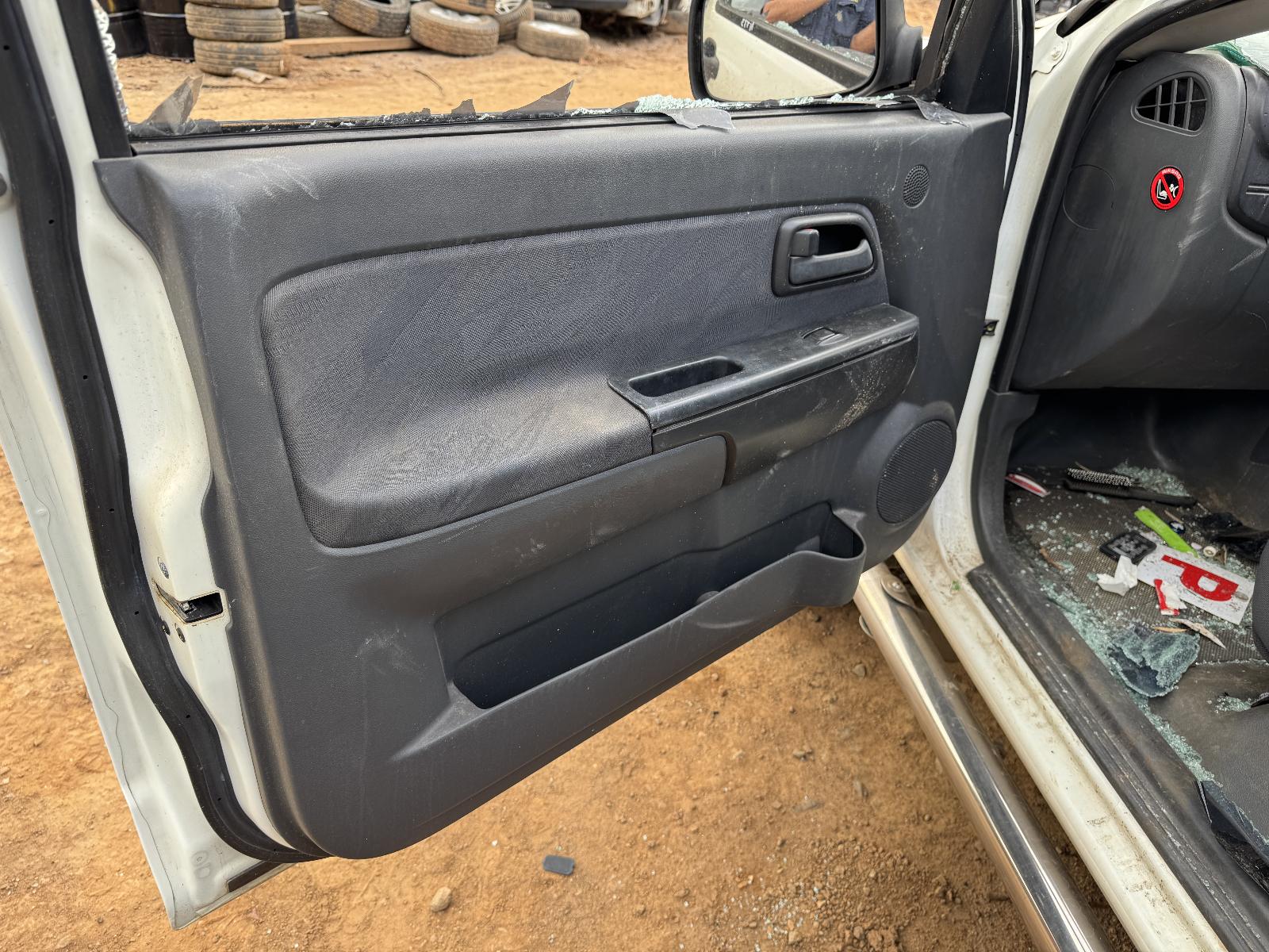 View HOLDEN COLORADO 2009 4 Door Pickup Breaking