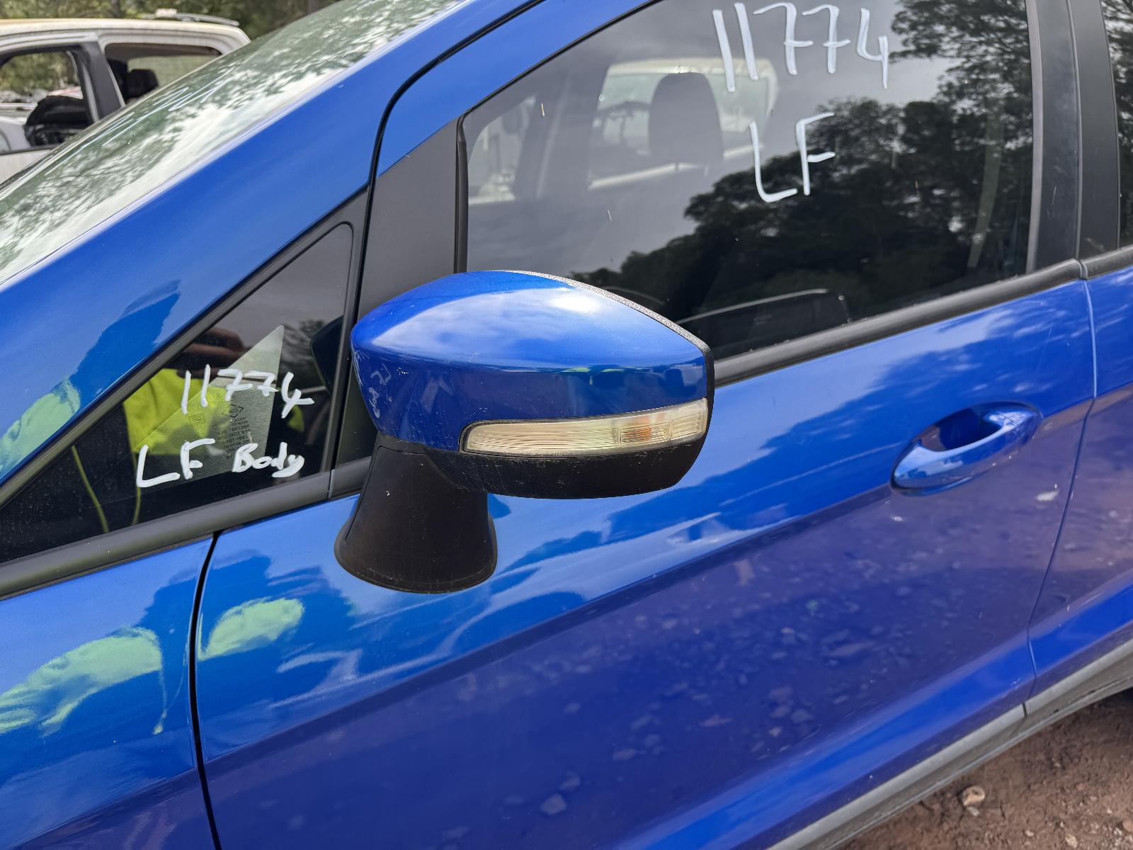 View FORD ECOSPORT 2015 5 Door Station Wagon Breaking