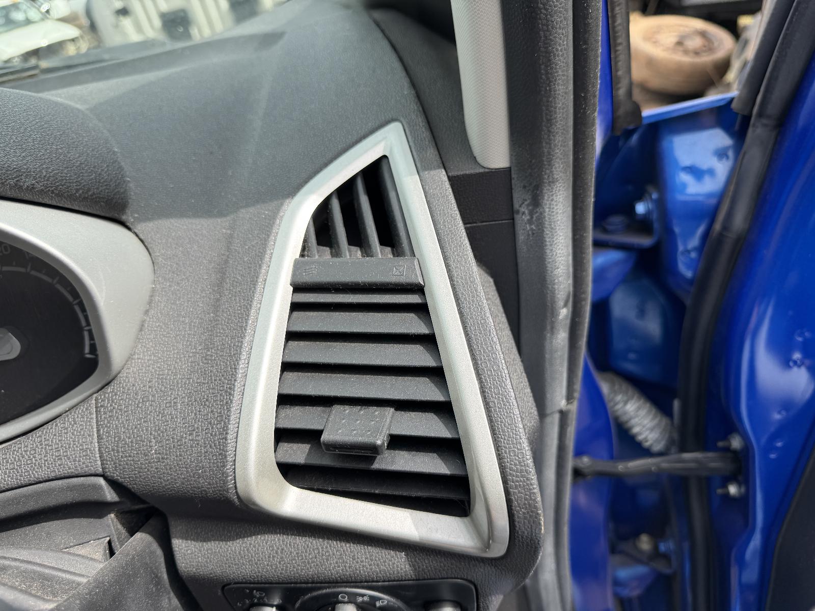View FORD ECOSPORT 2015 5 Door Station Wagon Breaking