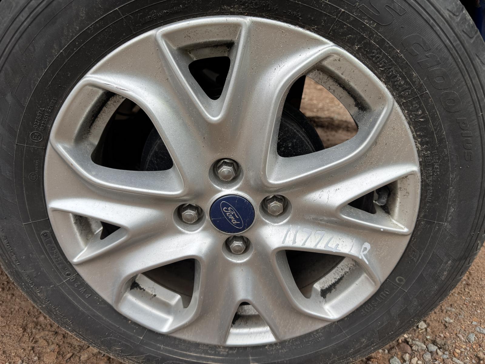 View FORD ECOSPORT 2015 5 Door Station Wagon Breaking