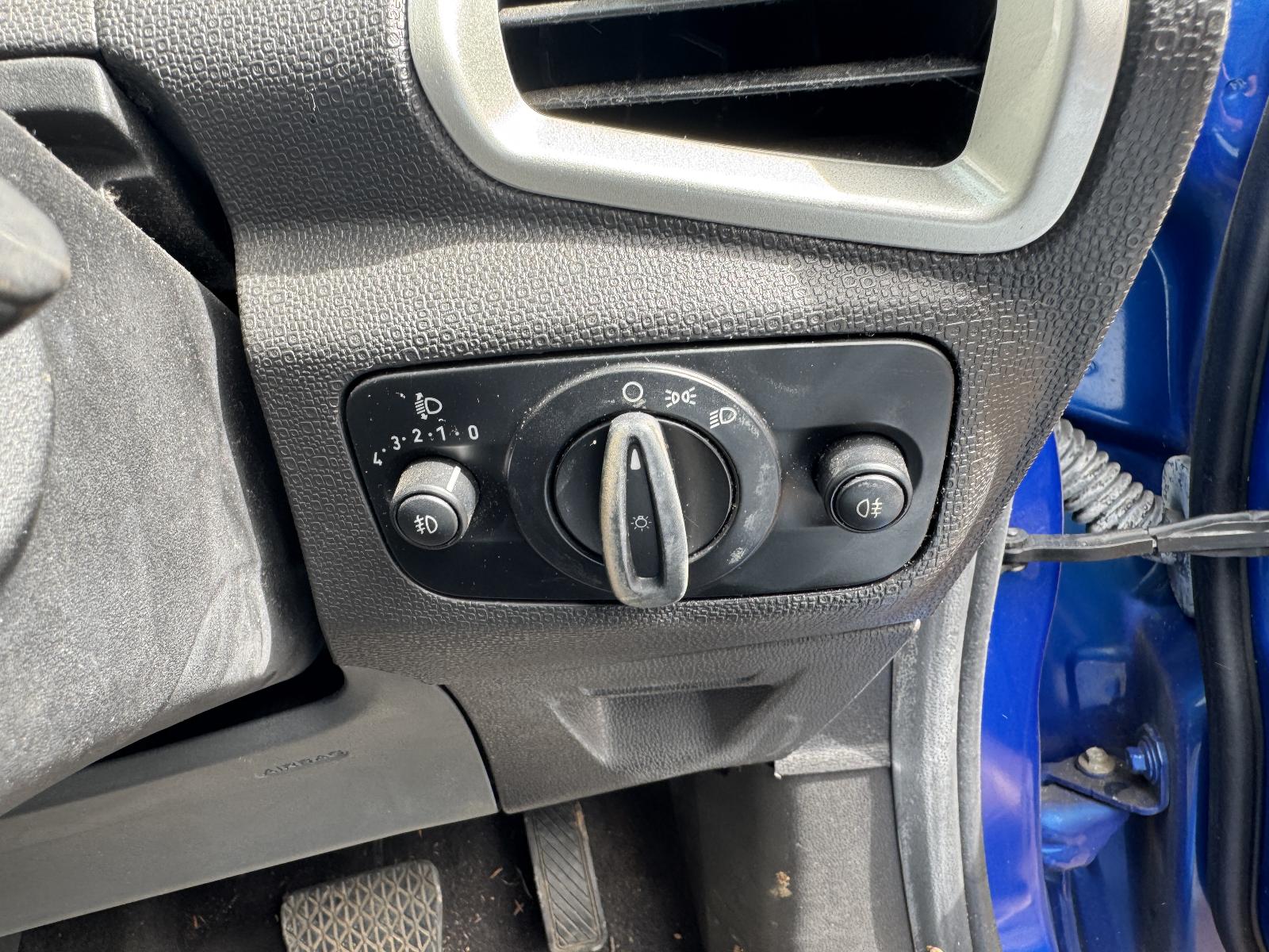 View FORD ECOSPORT 2015 5 Door Station Wagon Breaking