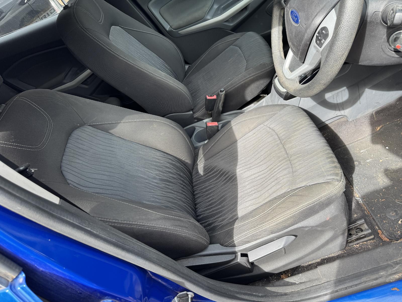 View FORD ECOSPORT 2015 5 Door Station Wagon Breaking