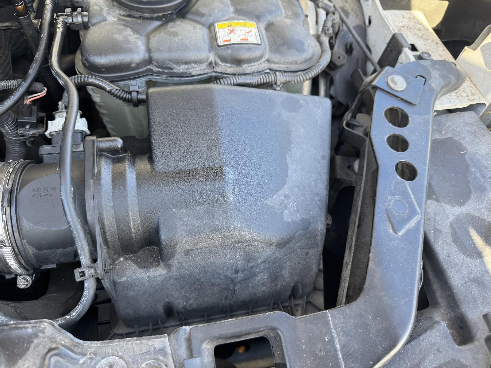 View JAGUAR F PACE 2016 5 Door Station Wagon Breaking