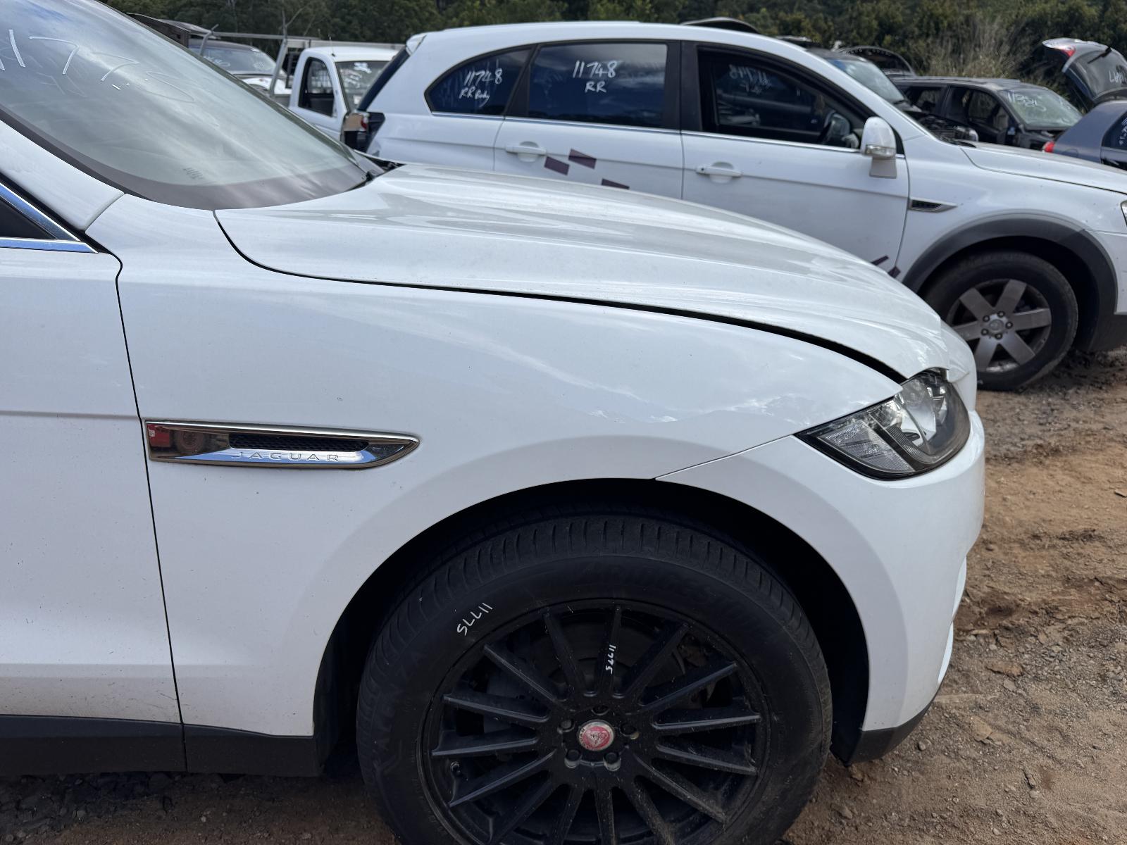 View JAGUAR F PACE 2016 5 Door Station Wagon Breaking