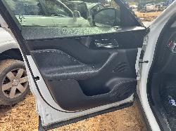 View JAGUAR F PACE 2016 5 Door Station Wagon Breaking