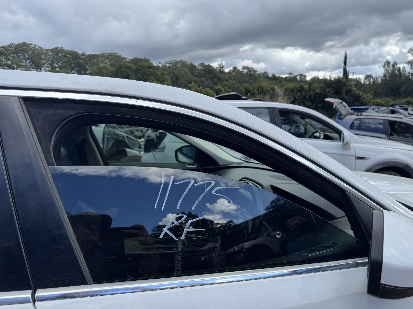 View JAGUAR F PACE 2016 5 Door Station Wagon Breaking