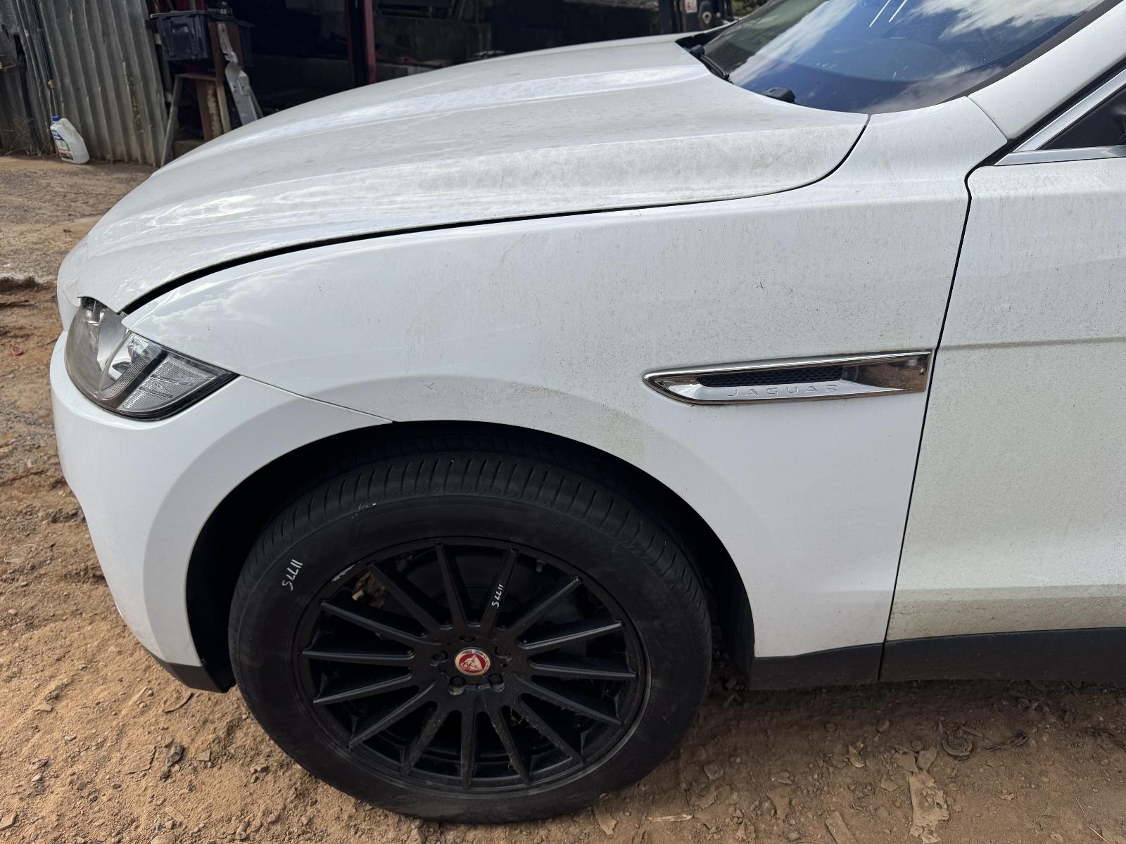 View JAGUAR F PACE 2016 5 Door Station Wagon Breaking